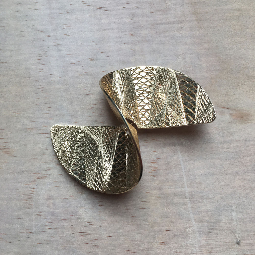 Vintage Mod Gold Spirograph Costume Brooch